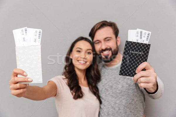 Foto stock: Retrato · sonriendo · pasaporte · vuelo