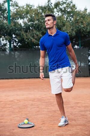 Mannelijke tennisspeler schoenveters knap buitenshuis gezondheid Stockfoto © deandrobot