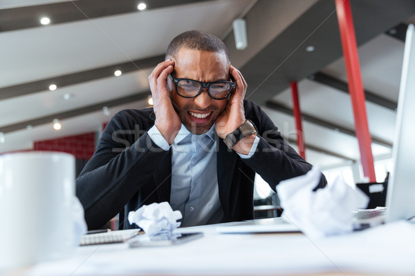 épuisé affaires travaux bureau papier homme [[stock_photo]] © deandrobot