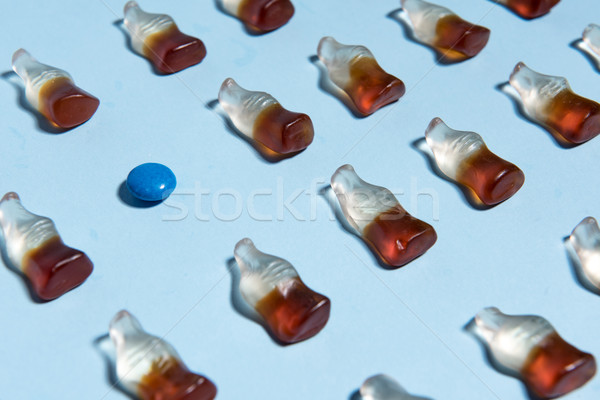 咀嚼 糖果 瓶 形式 照片 藍色 商業照片 © deandrobot