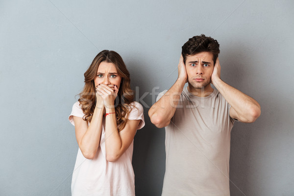 Porträt verärgert Paar stehen Ohren Mund Stock foto © deandrobot