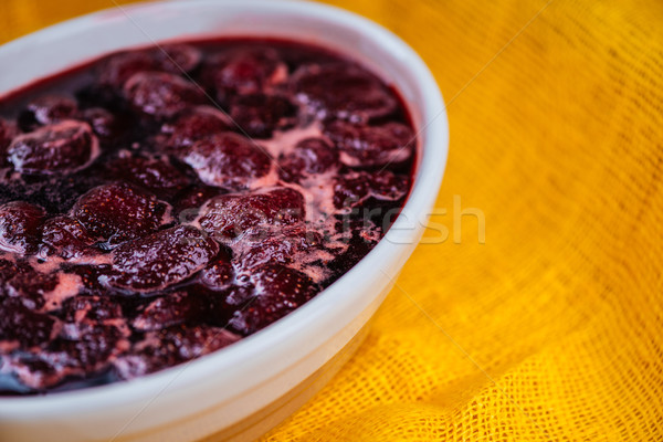 Fragola jam frutti di bosco giallo tovaglia primo piano Foto d'archivio © deandrobot