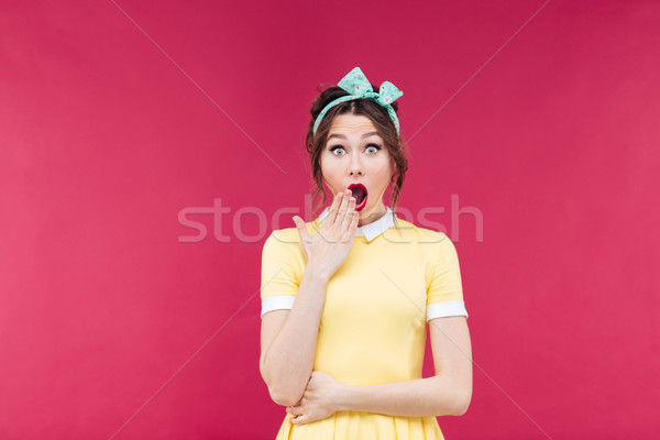 Foto stock: Maravilhado · bastante · atraente · menina · em · pé · boca