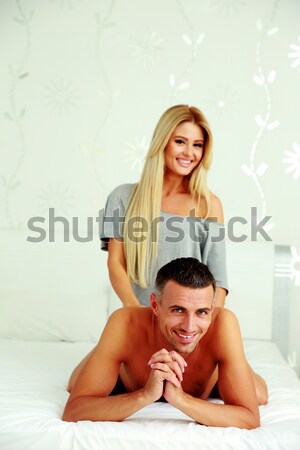 Stockfoto: Vrouw · massage · vriendje · bed · liefde · man