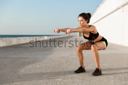 Portret jonge vrouw yogamat buitenshuis strand Stockfoto © deandrobot