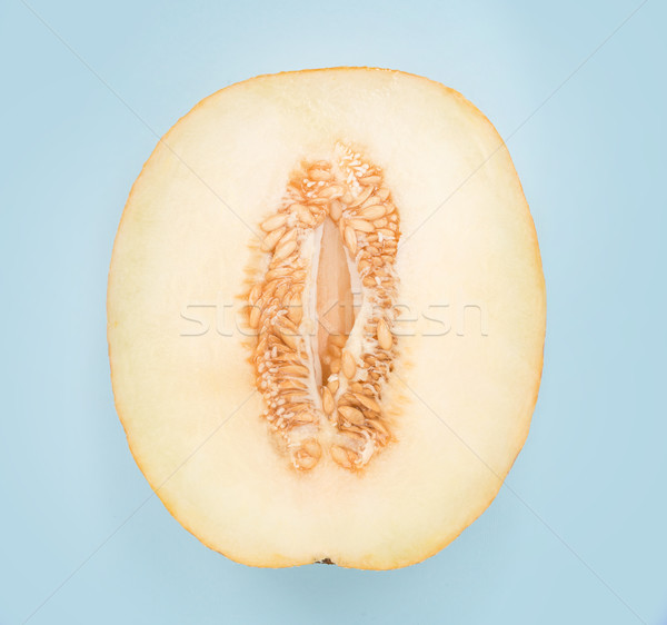 Vertikalen erschossen geschnitten Melone isoliert gelb Stock foto © deandrobot