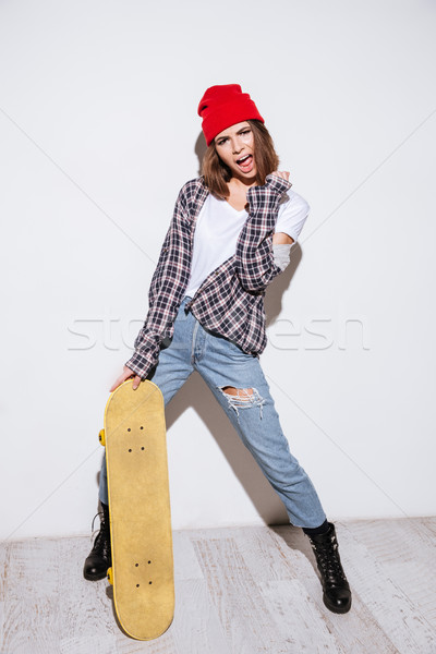 Foto d'archivio: Giovani · signora · skateboard · foto