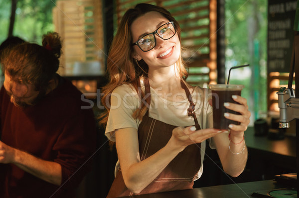 肖像 快樂 年輕 咖啡師 女孩 圍裙 商業照片 © deandrobot
