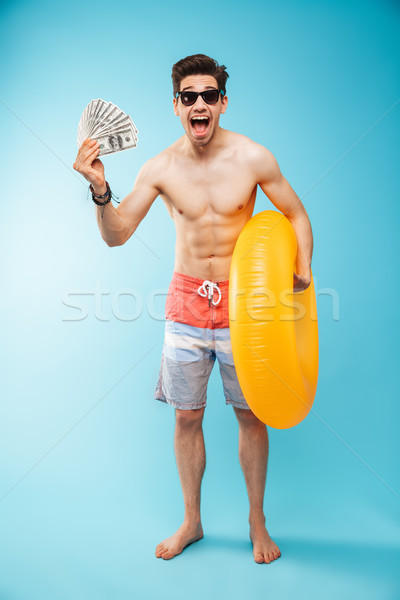Retrato alegre jóvenes sin camisa hombre Foto stock © deandrobot