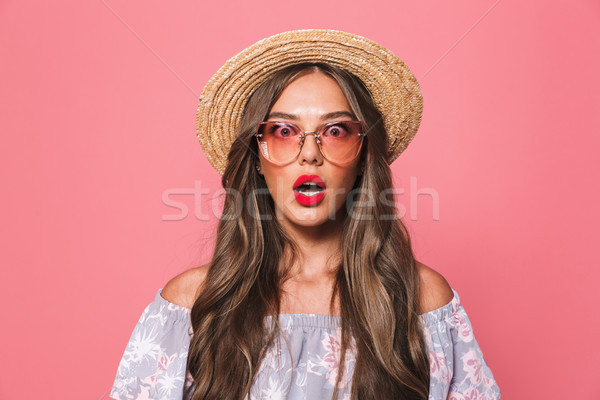 Portré megrémült fiatal lány nyár ruházat néz Stock fotó © deandrobot