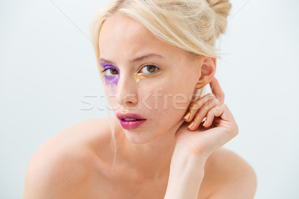 Frumuseţe portret femeie par blond creator machiaj Imagine de stoc © deandrobot