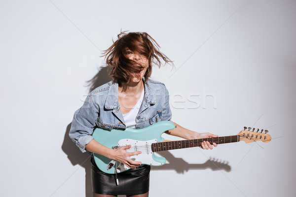 Stockfoto: Aantrekkelijk · dame · gitaar · witte · foto