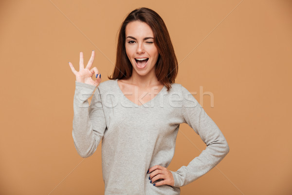 Fotografie amuzant tineri bruneta femeie Imagine de stoc © deandrobot