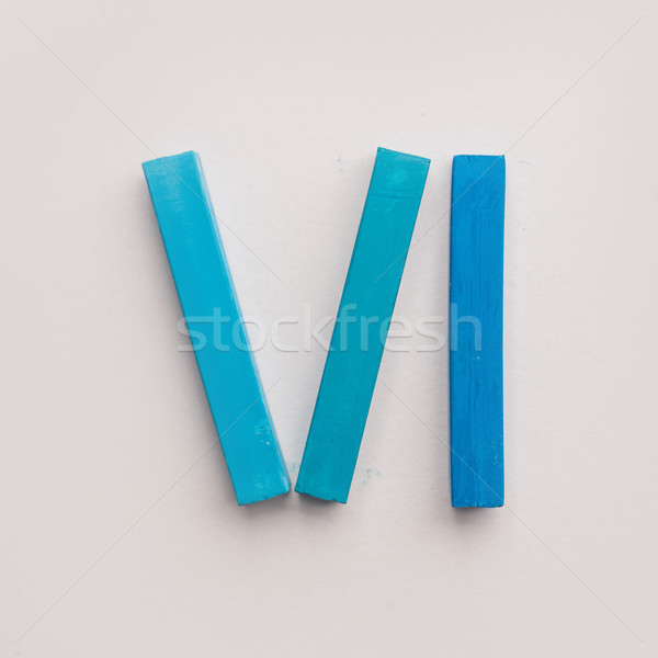 Sechs Stücke blau Pastell Wachsmalstift isoliert Stock foto © deandrobot