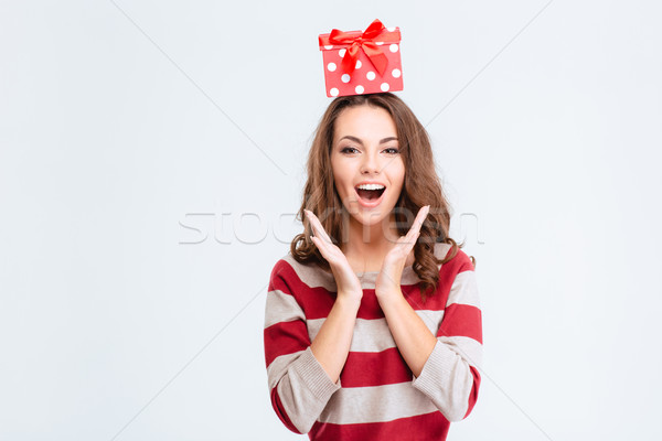 Meglepett nő ajándék doboz fej néz kamera Stock fotó © deandrobot