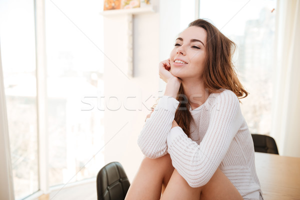肖像 年輕 女子 毛線衣 坐在 商業照片 © deandrobot