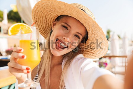 Lächelnd junge Mädchen Sommer hat Badebekleidung ruhend Stock foto © deandrobot