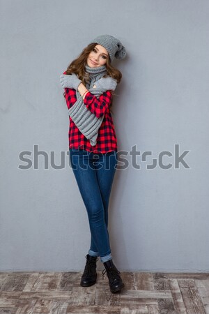 Bastante mulher jovem sessão cordas mulher Foto stock © deandrobot