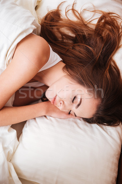 Mooie vrouw lang haar slapen bed home top Stockfoto © deandrobot