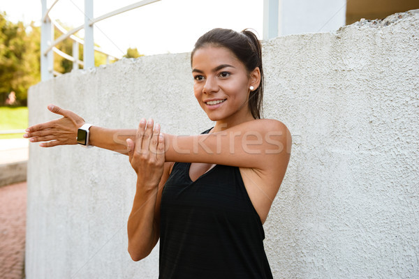 Portret fitness meisje handen permanente Stockfoto © deandrobot