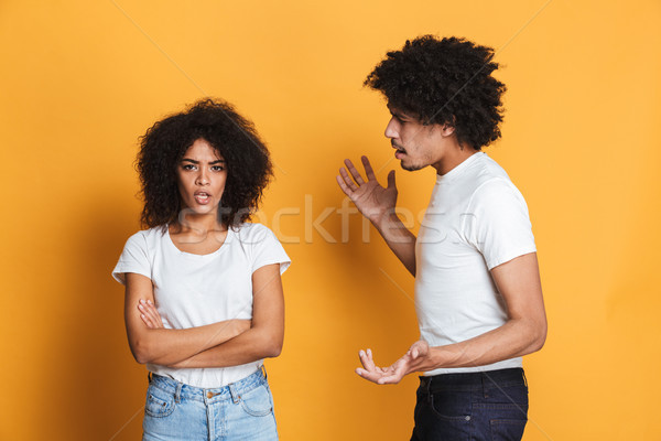 Portret supărat Afro american cuplu argument Imagine de stoc © deandrobot