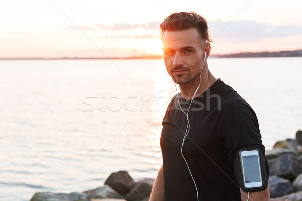 Stok fotoğraf: Portre · kulaklık · cep · telefonu