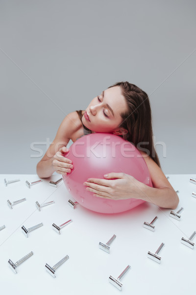 Frau Sitzung Tabelle Rasiermesser Ballon Stock foto © deandrobot