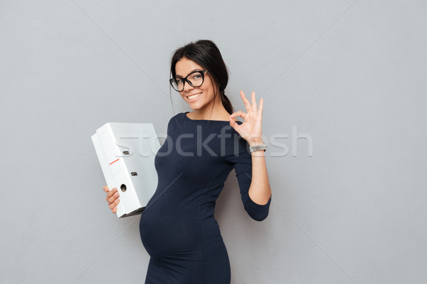 ストックフォト: 幸せ · 妊娠 · ビジネス女性 · オーケー · ジェスチャー