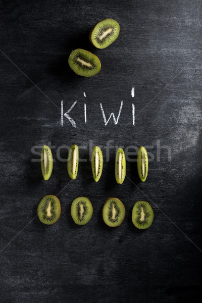 Kiwi oscuro pizarra superior vista imagen Foto stock © deandrobot