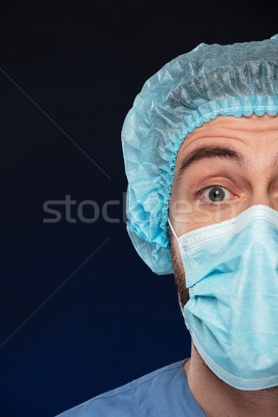 Half portret verwonderd mannelijke chirurg Stockfoto © deandrobot