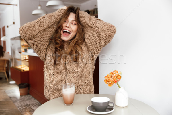 Portrait heureux européenne femme [[stock_photo]] © deandrobot