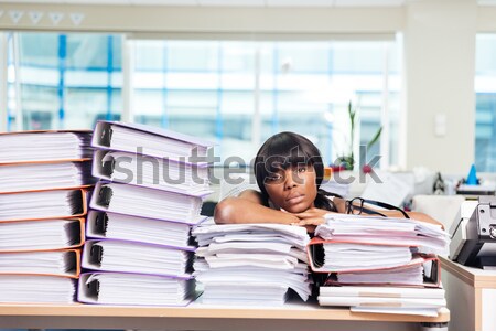 Zakenvrouw slapen papieren kantoor afro amerikaanse Stockfoto © deandrobot