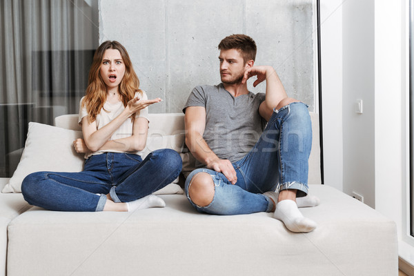 Foto stock: Jóvenes · amoroso · Pareja · sesión · sofá