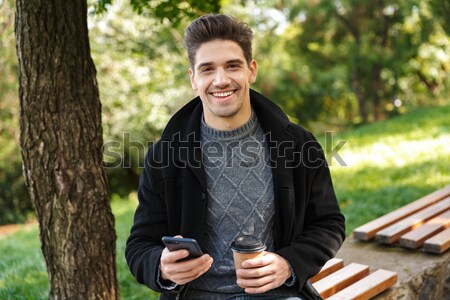 Stockfoto: Man · smartphone · bos · portret · jonge · man · telefoon