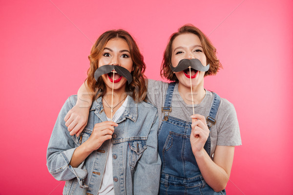 Grappig vrouwen vrienden namaak snor Stockfoto © deandrobot