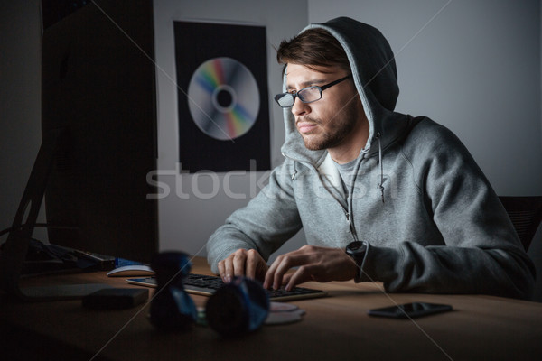 Foto d'archivio: Uomo · occhiali · lavoro · computer · giovane