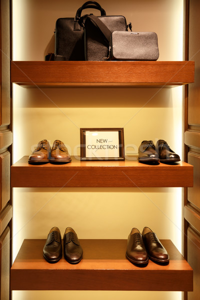 [[stock_photo]]: Chaussures · sacs · homme · vêtements · magasin · image