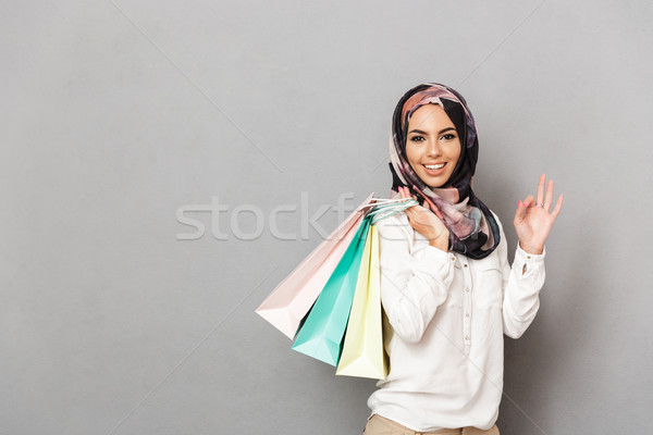 Portret szczęśliwy młodych arabski portret kobiety kobieta Zdjęcia stock © deandrobot