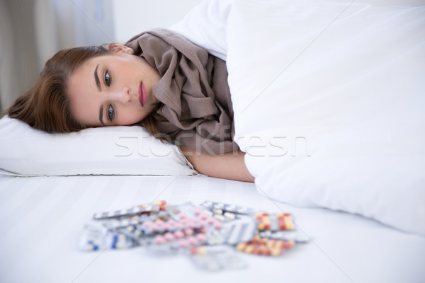 Enfermos cama casa mujer Foto stock © deandrobot