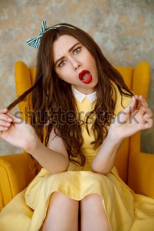 Portret mooie jonge vrouw Geel jurk Stockfoto © deandrobot