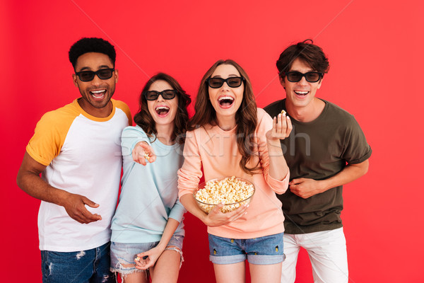 Foto stock: Retrato · alegre · jovem · grupo · amigos · óculos · 3d