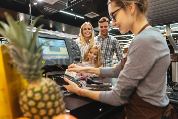 Stockfoto: Glimlachend · familie · betalen · creditcard · store · business