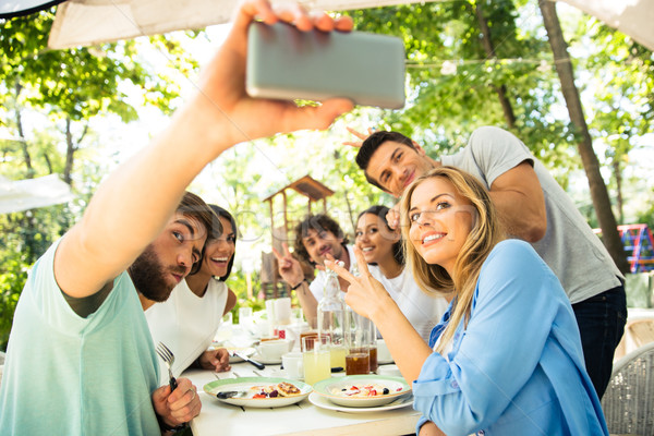 Foto stock: Amigos · foto · ao · ar · livre · restaurante · retrato