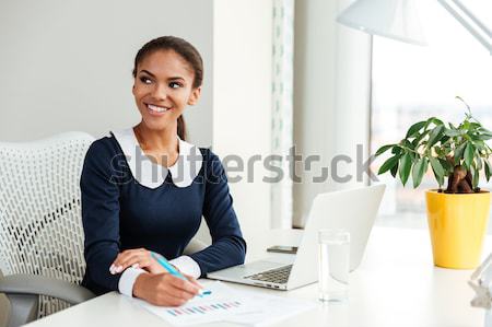 Zdjęcia stock: Widok · z · boku · Afryki · business · woman · laptop · sukienka · posiedzenia