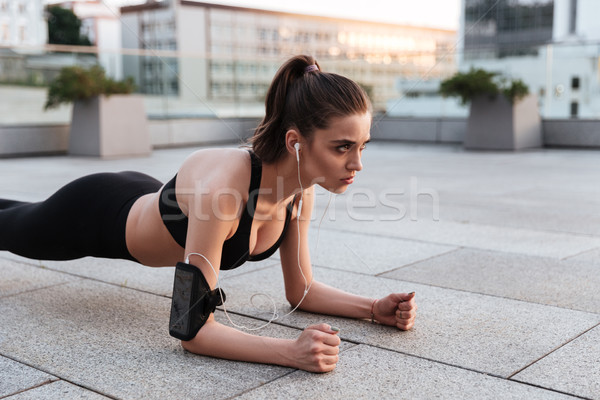 Stock foto: Jungen · gesunden · Frau · Kopfhörer · Planke · Telefon