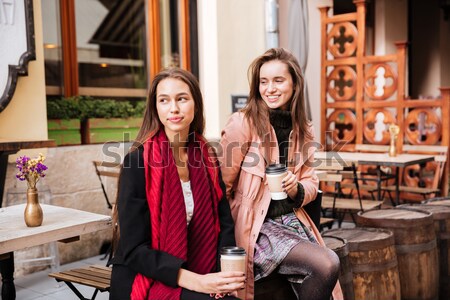 Stockfoto: Twee · vrolijk · vrouwen · koffie · praten