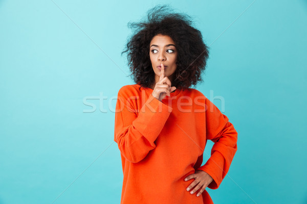 Imagem africano mulher 20s Foto stock © deandrobot