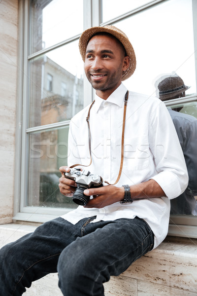 Imagem moda homem negro rua homem feliz Foto stock © deandrobot