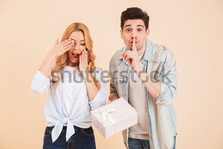 Imagen sorprendido mujer felicidad guapo Foto stock © deandrobot