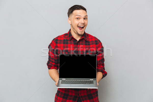 Zdjęcia stock: Szczęśliwy · człowiek · laptop · ekranu · kamery